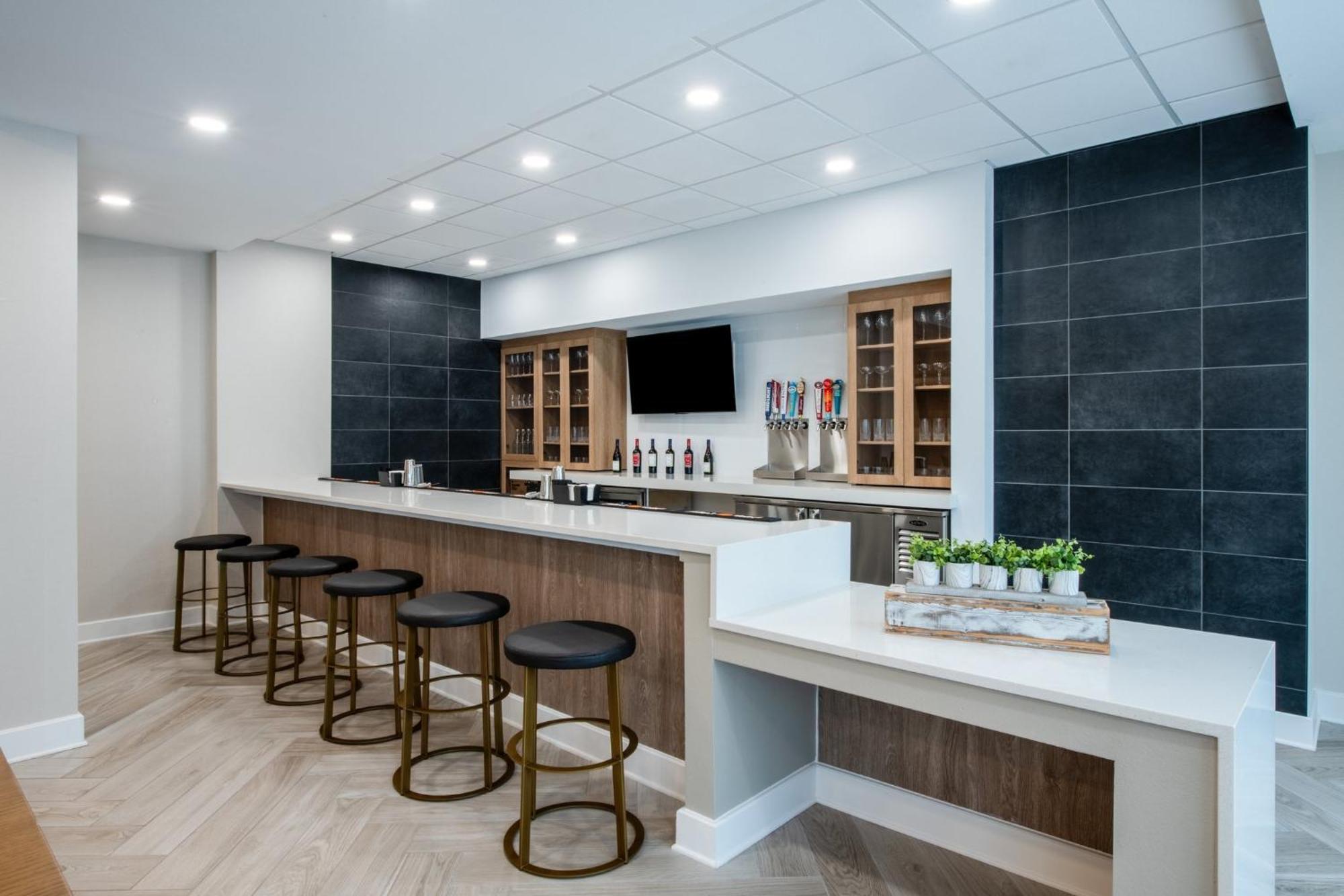 Staybridge Suites Atlanta Airport College Park Esterno foto